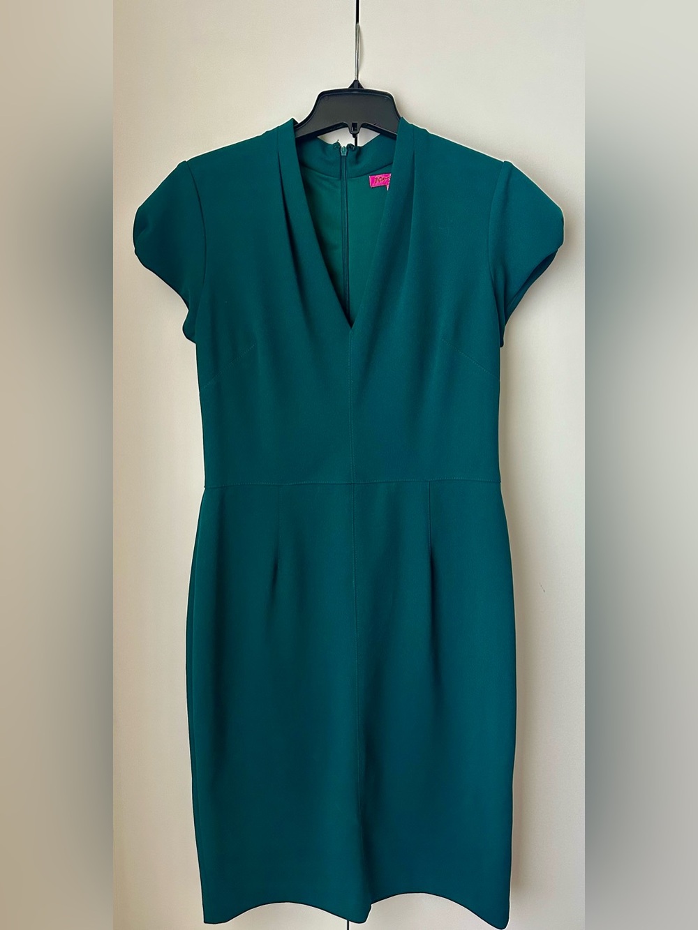 Elegant Betsy Johnson Cap Sleeve Teal Sheath Dress with V-Neck